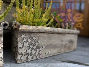 Truhlík 35 cm s břečťanem