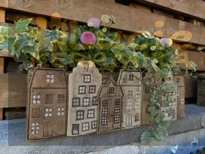 Truhlík 45 cm šamot s domečky