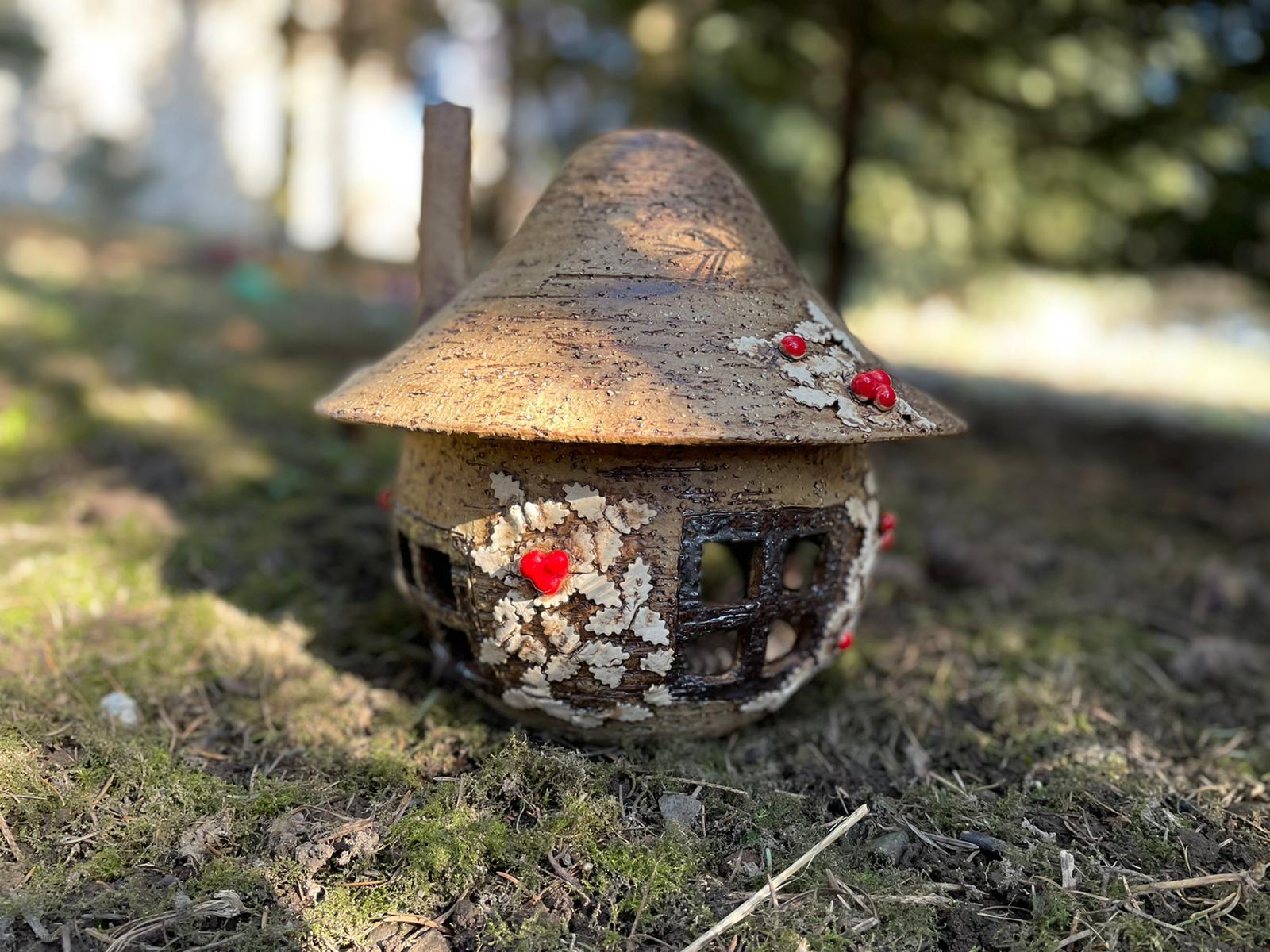 Domeček s cesmínou 30 cm