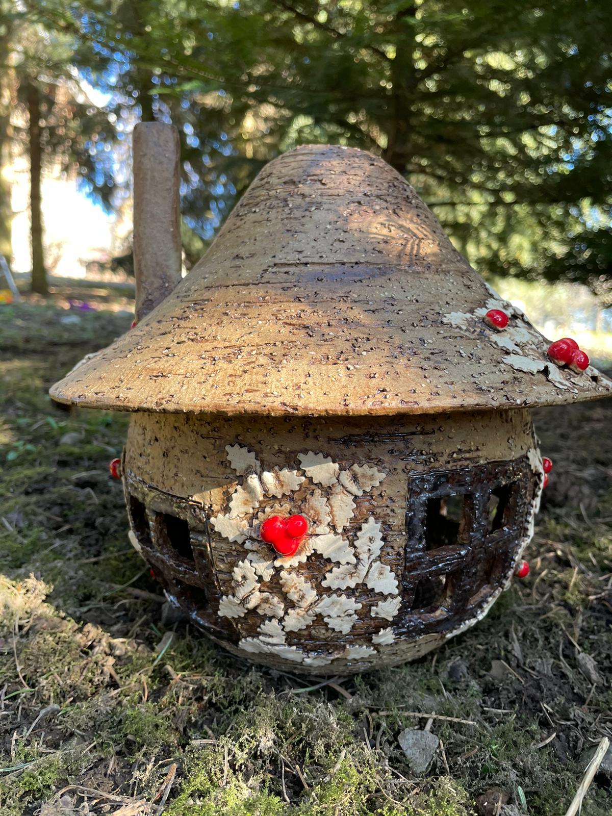 Domeček s cesmínou 30 cm