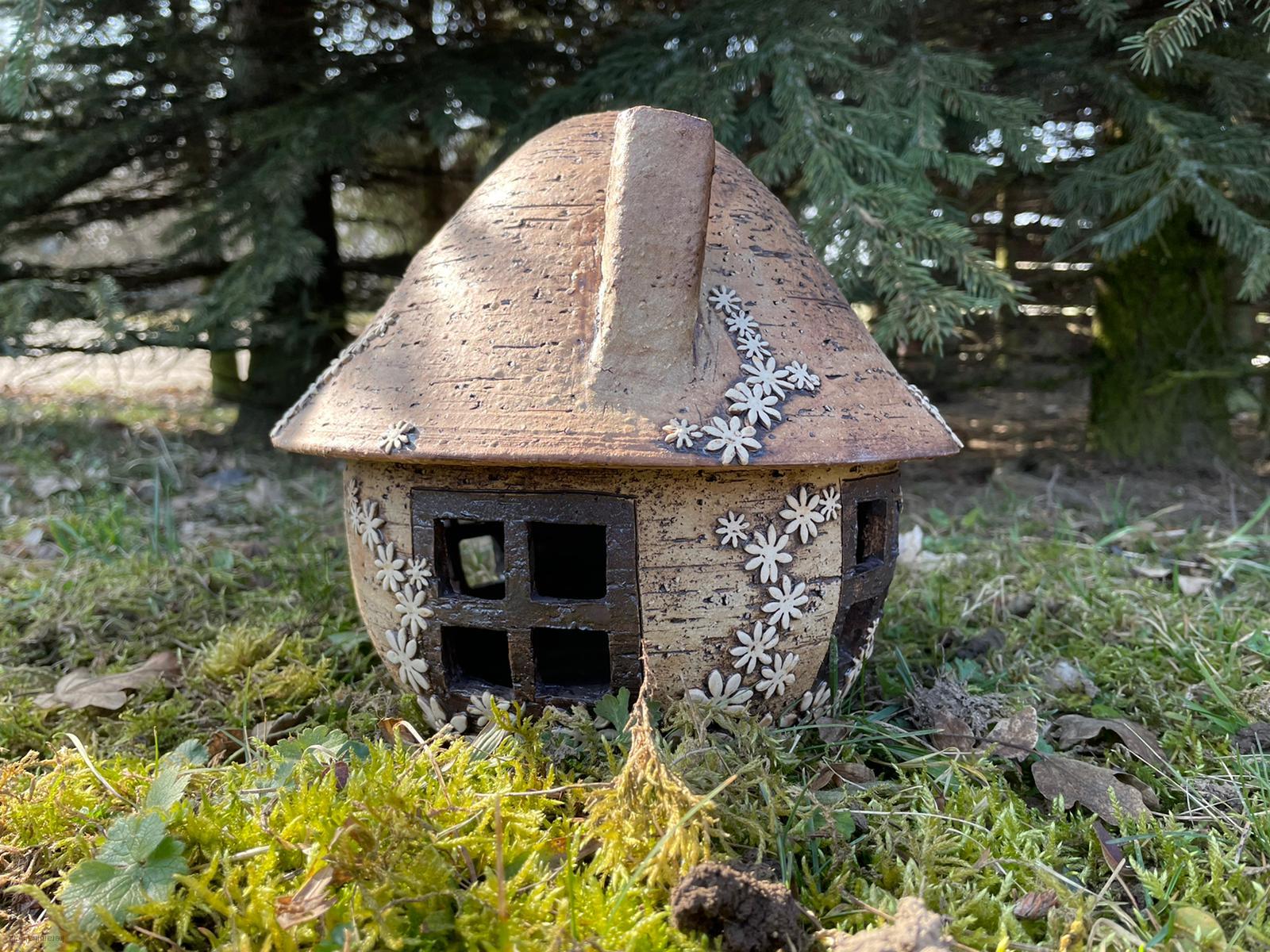 Domeček rozkvetlý 30 cm