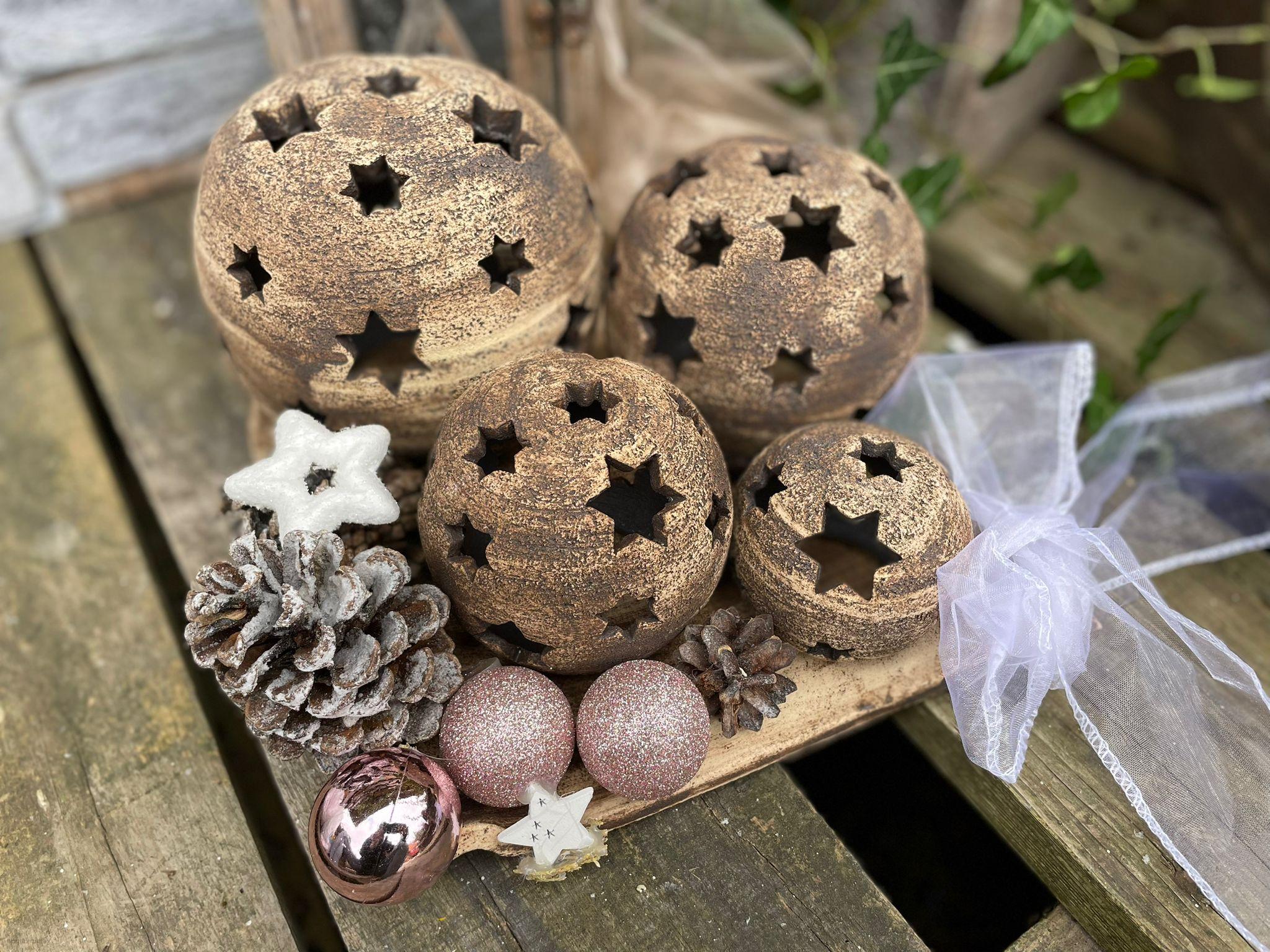 Adventní sada čtyř kouliček - výřez hvězdičky