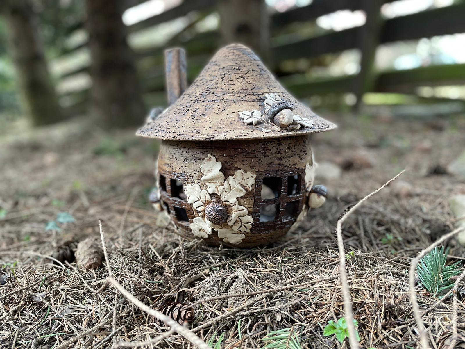 Domeček s duby přírodní 30 cm