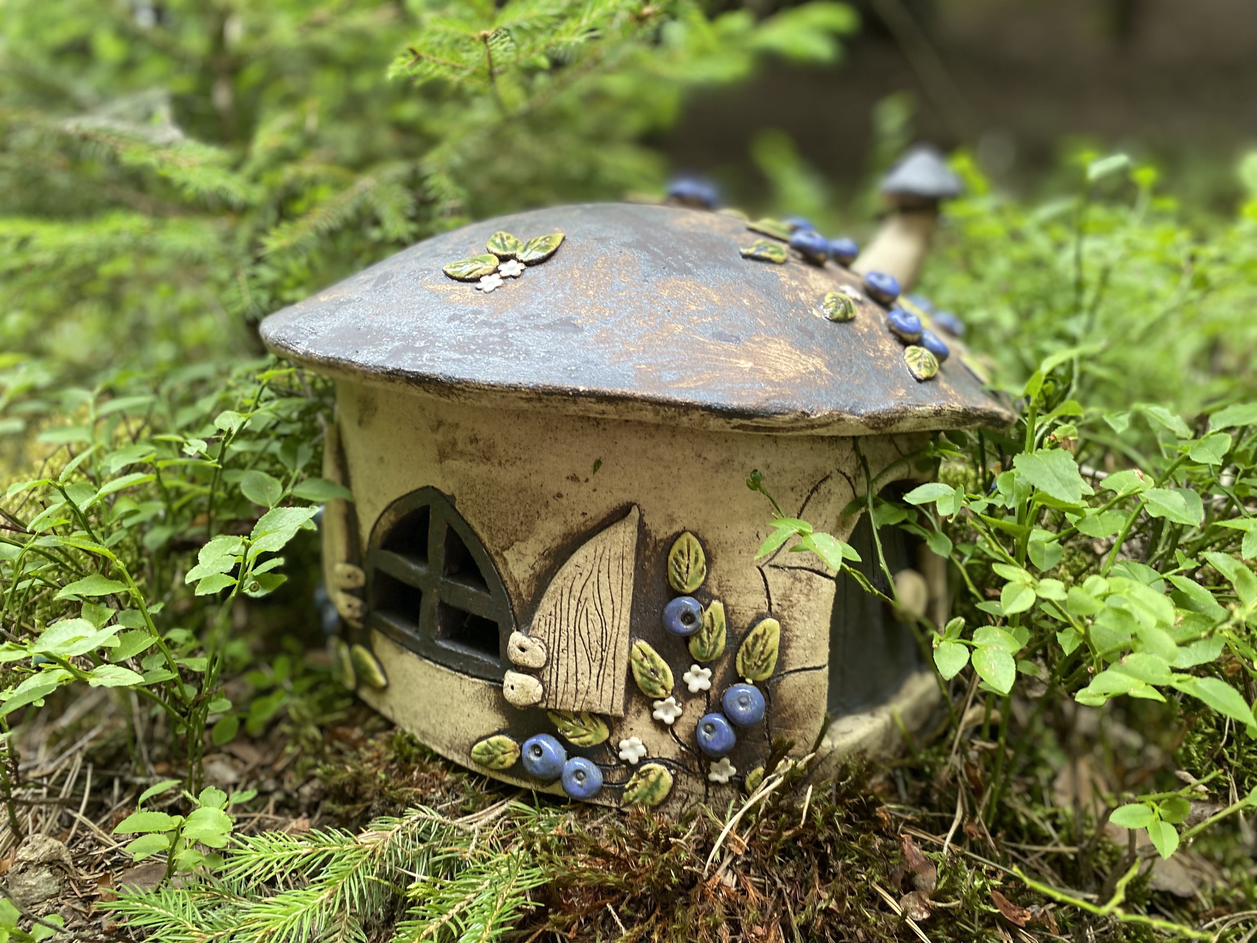 Hobití borůvková chaloupka - nižší 